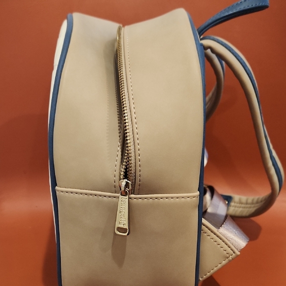 Loungefly Animal Kingdom Safari -Like New! - Picture 5 of 8